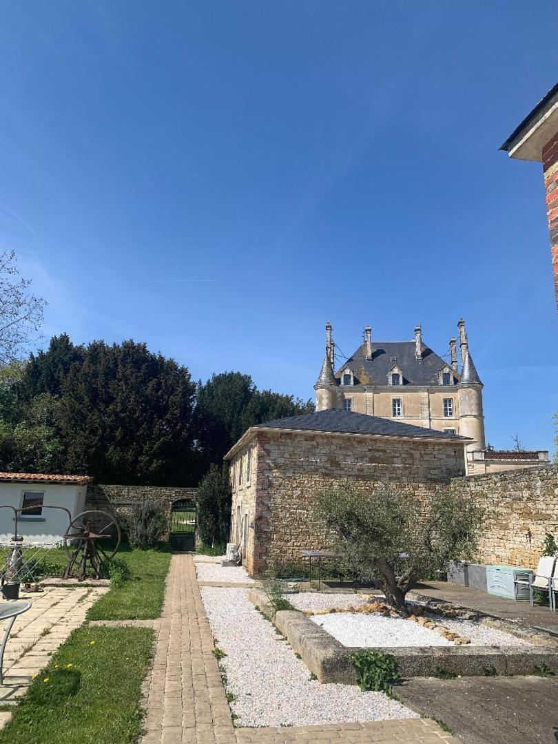 Bed and Breakfast Chateau Le Puybelliard Chantonnay Exteriér fotografie